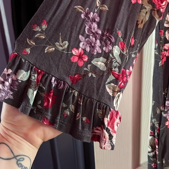 Crepas X Cross Floral Blouse - Picture 3 of 4